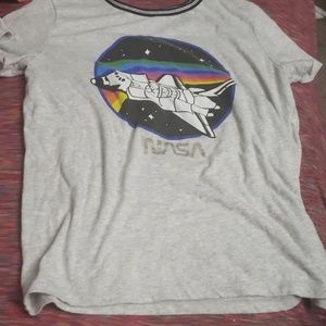 🌻NASA tshirt
